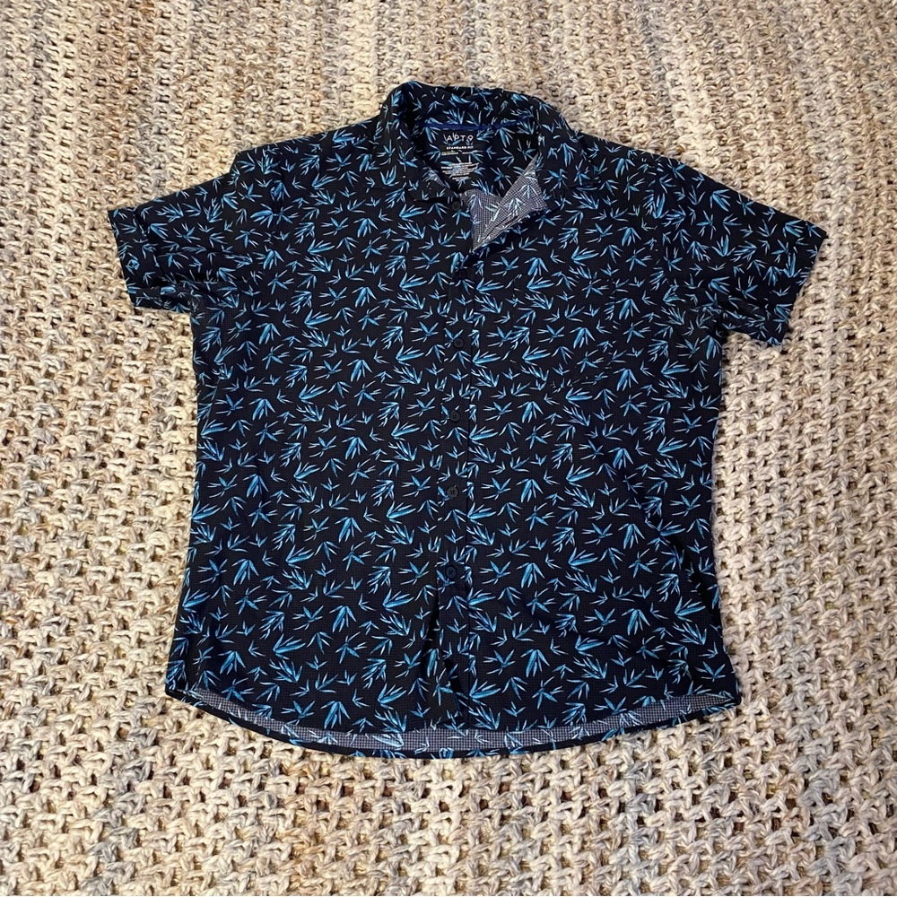 Apt. 9 Men's Black and Blue Leaf Print Shirt
